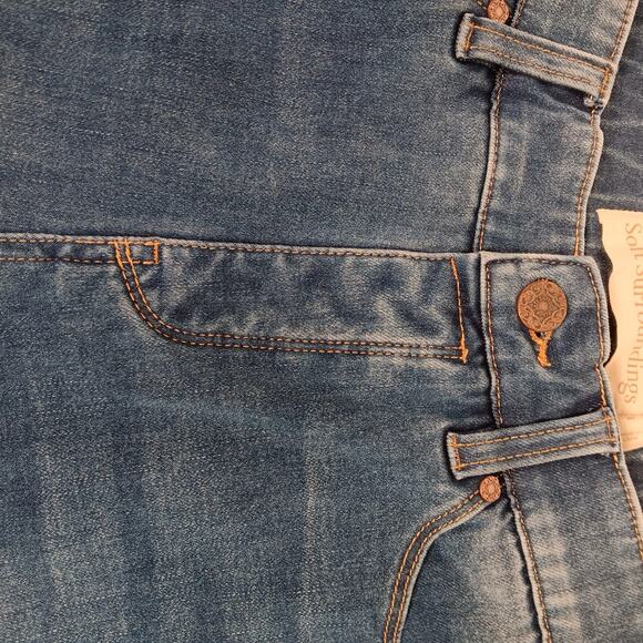 Soft Surroundings Blue Shorts Denim Pull Up Faux Zipper Size Medium 5 pocket - Picture 14 of 16